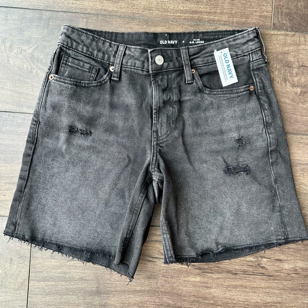 Old Navy NWT High-Waisted O.G. Loose Cut-Off Jean Shorts -  Women’s Size: 4